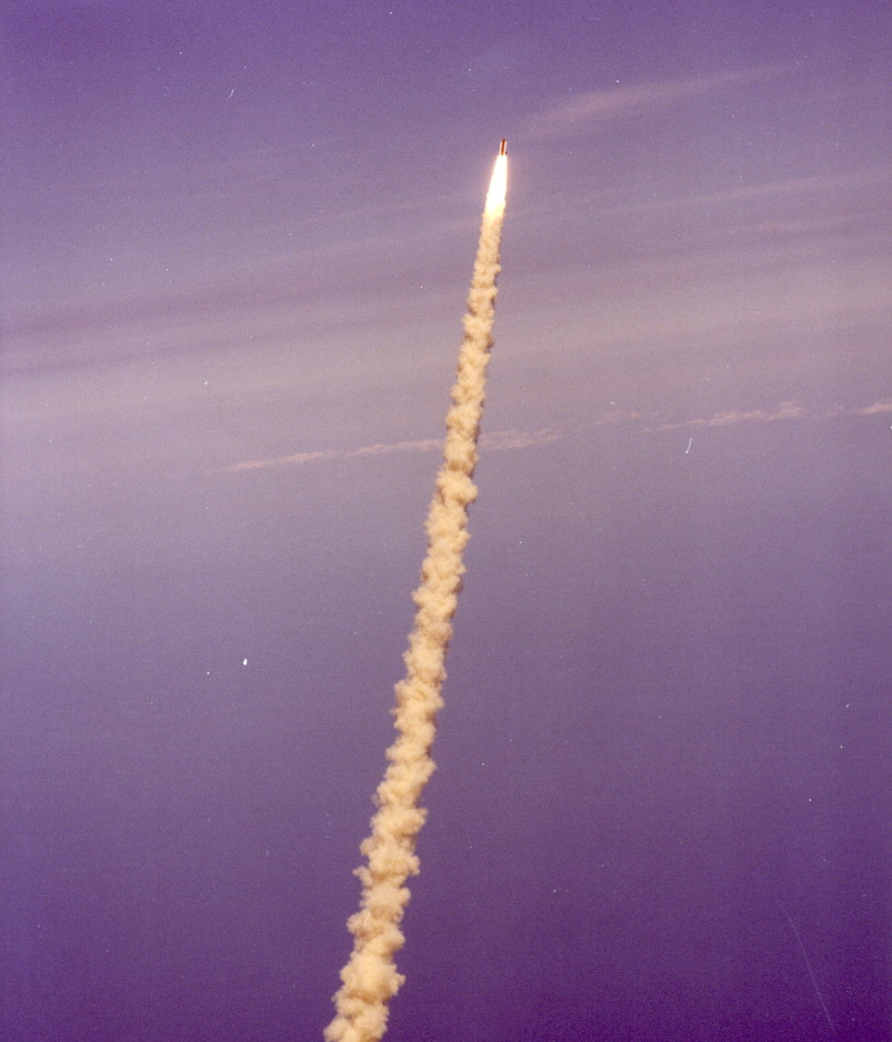 humanoidhistory:
“April 4, 1983 – The Space Shuttle Challenger streaks through the sky on its maiden flight.
”