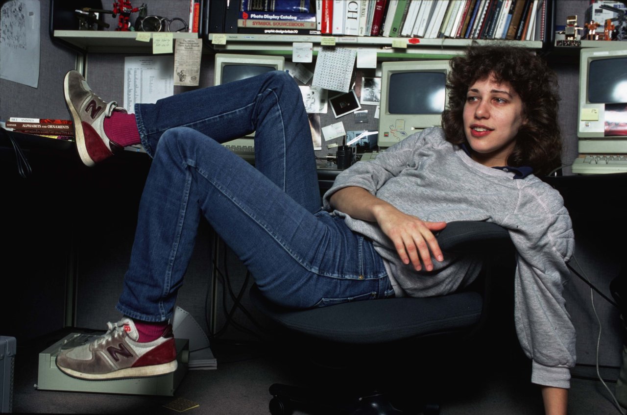 fushigikid:
“ astraldepths:
“ lexaproletariat:
“ gaspack:
““Susan Kare, famous graphic artist who designed many of the fonts, icons, and images for Apple, NeXT, Microsoft, and IBM. (1980s)
” ”
She also did the playing card art for Windows 3.1′s...