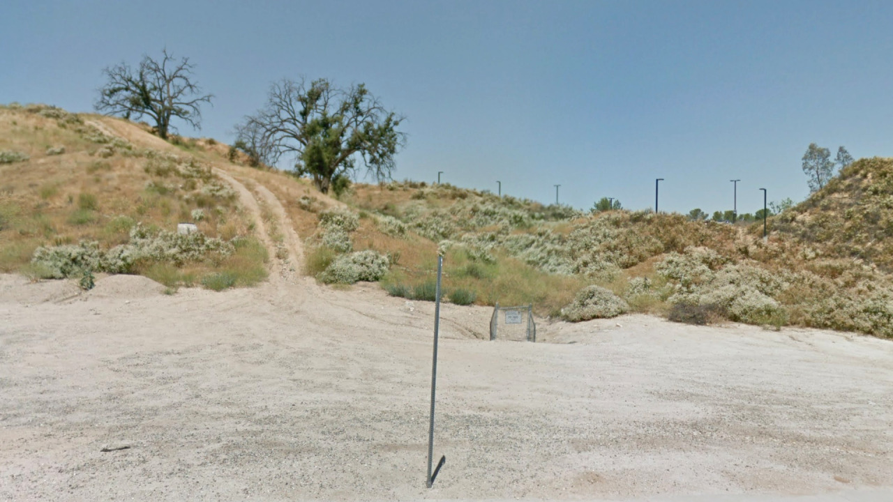 unplaces:
“26229 Rockwell Canyon Boulevard, Santa Clarita, California.
”