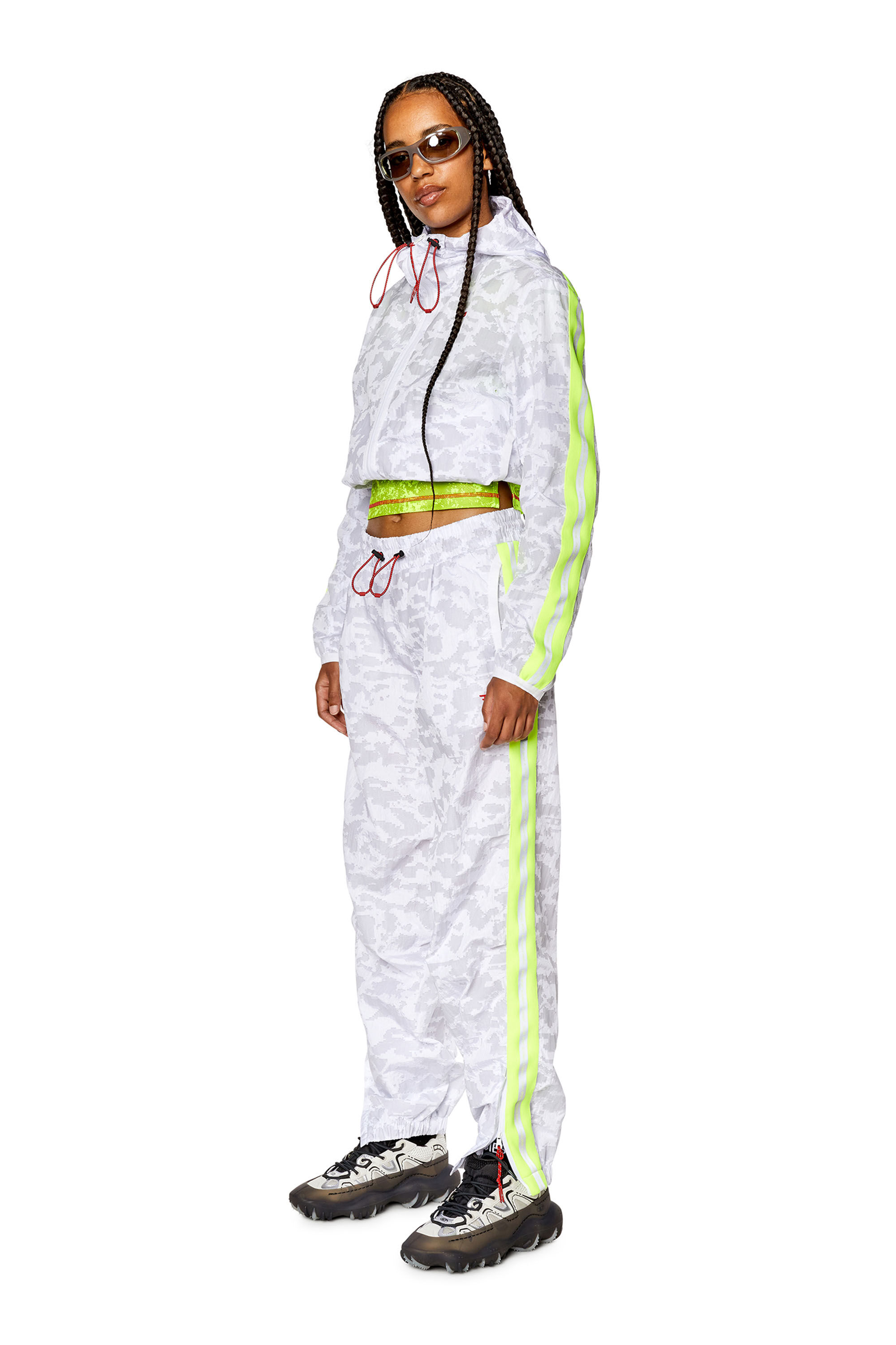 Diesel - AWWB-ELIZA-HT43, Femme Pantalon de survêtement avec imprimé pixelisé in Polychrome - Image 1