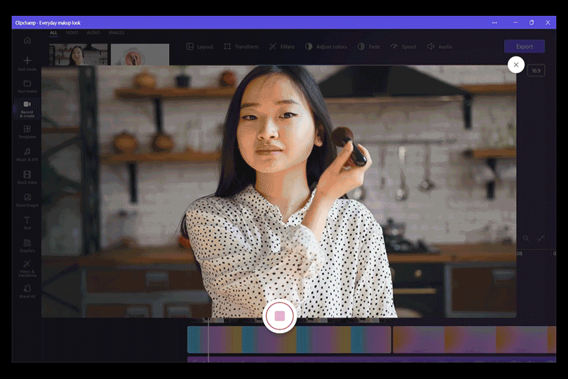  A GIF showing Clipchamp screen in action.