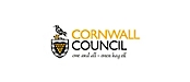 Logotyp för cornwall council med en svart korp på en sköld med gyllene mynt, tillsammans med texten "one and all – onen hag oll.