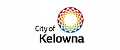 Logotyp för staden kelowna med ett färgglatt geometriskt mönster som bildar en cirkel ovanför texten "staden kelowna.