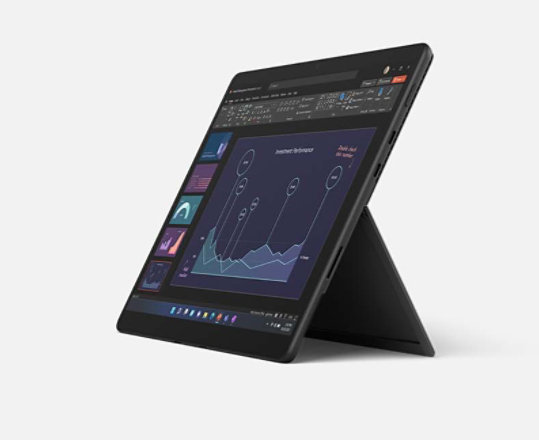 화면에 배터리 사용 시간이 강조 표시되어 있는 Surface Pro 8의 렌더링