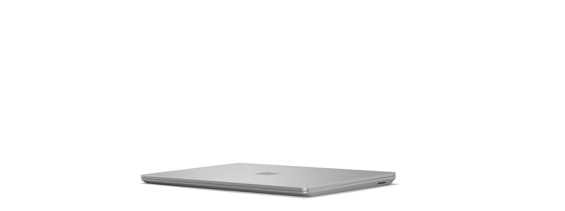 Startframe voor roterende Surface Laptop Go 3 die opent en sluit terwijl alle hoeken van het apparaat worden getoond.