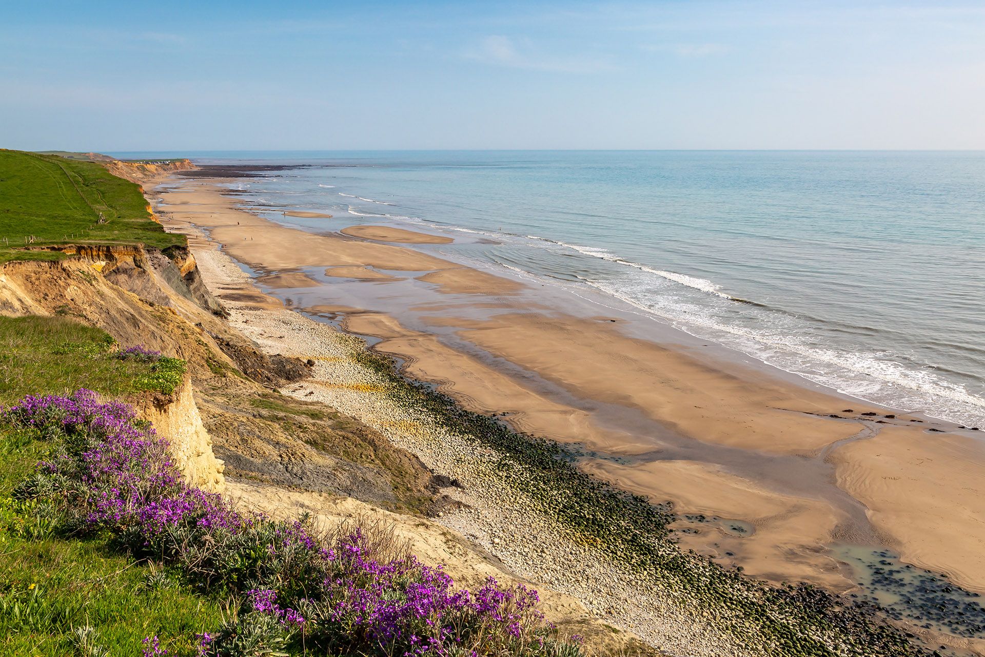 Compton Bay, on the Isle of WIght © Melanie Hobson/Shutterstock