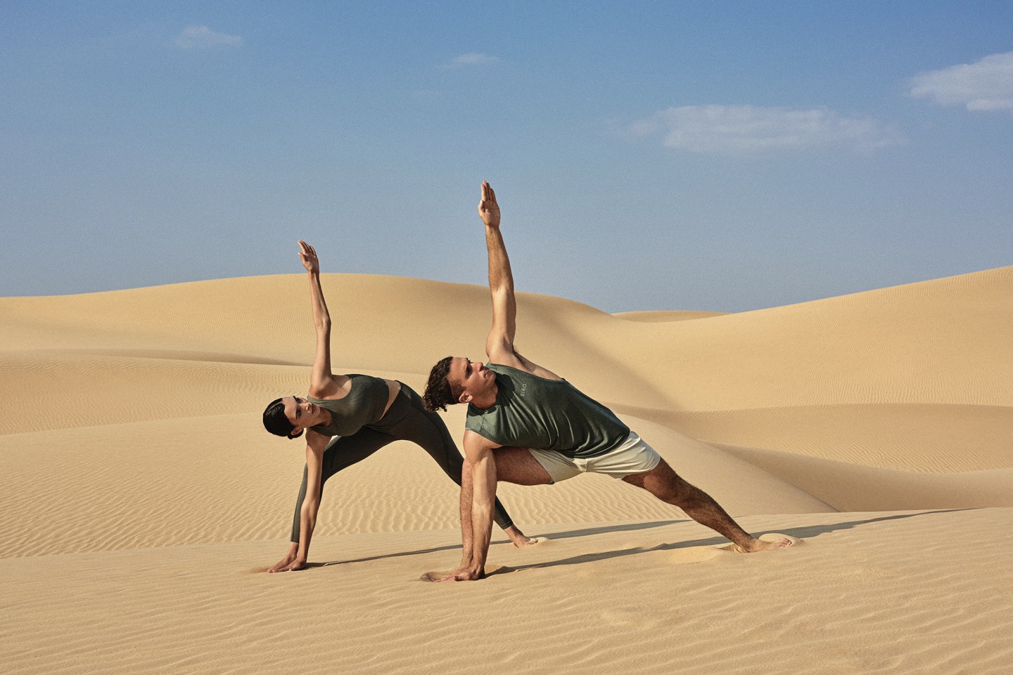 Yoga in the desert.<br />
Courtesy of SIRO