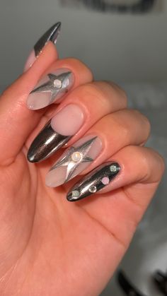 medium almond nails with chrome french tips and silver star designs Tattoos, Make Up, Art, Ideas, Almond Nails, French Tips, Nail Designs, Star Nails, Gel