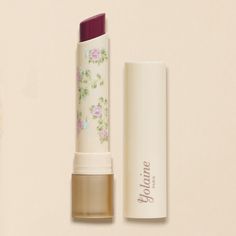 The Tinted Balm is our cute lip product you'll want to carry with you everywhere. Its nourishing formula feels like a hug for your lips, and its color make them pop with a buildable finish. Our Balms are made in Italy. They are vegan and not tested on animals. Rating on Yuka: Excellent Lip Balm, Mousse, Vegans, Alcohol, Products, Pop, Lip Pencil, Beauty Make Up, Tinted Lip Balm