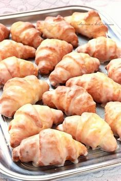 there are many croissants in the pan