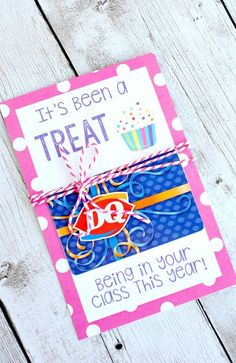 Teacher Appreciation Day printables for food gifts: teacher appreciation printable gift card holder at Crazy Little Projects