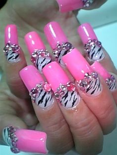 Ok this looks like something Beth from "Dog the Bounty Hunter" would wear--- Tackidy tack tackeeee Super Nails, Trendy Nails, Zebra Nail Designs
