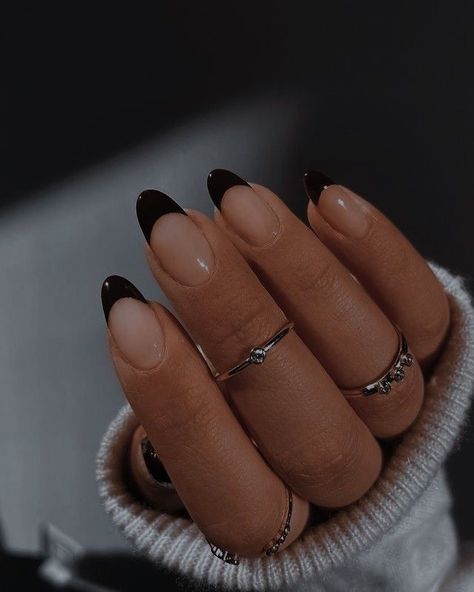 Minimal Short Almond Nails, Oxblood French Tip Nails, Black Oval Gel Nails, Almond Shaped Nails With Black Tips, Round Nails Black Tips, Natural Nails With Black Tips, Nails Acrylic Nashville, Oval Nails Black Tips, Black Oval French Tip Nails