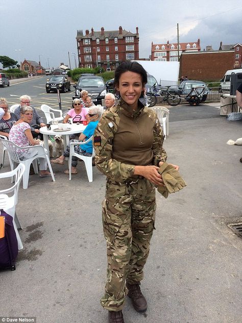 Army girl: Michelle Keegan, 29, was seen smiling brightly in her military uniform in betwe... Military, Military Female, Military Women, Military Girl, Girls Uniforms, Women's, Female Soldier, Military Photos, Uniform