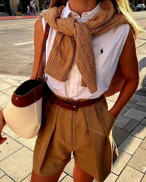outfit inspo Capsule Wardrobe, Instagram, Outfits, Sophisticated Outfits, Fashion Looks, Casual Elegance, Outfit Combinations, Ootd Fashion, Clothes For Women