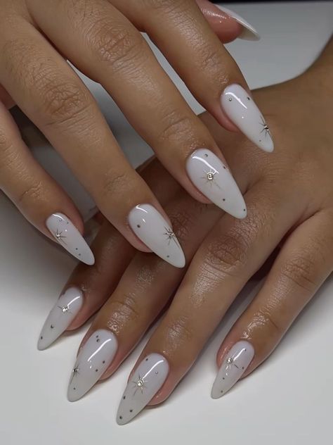 Nail Designs, Uñas, Nails Inspiration, Work Nails, Bling, Almond Nails Designs, Wit, White And Silver Nails, White Sparkly Nails
