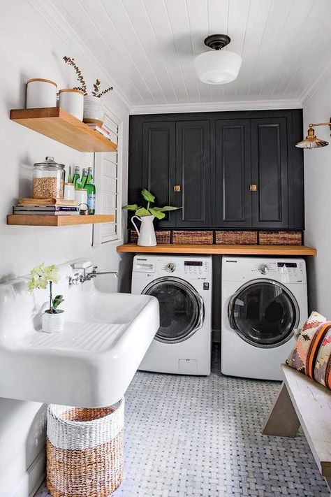 Gone are the days of hauling heavy baskets down to the basement and back. See what is making laundry rooms one of our favorite rooms in the house. ... daha az Home Décor, Laundry Room Diy, Small Laundry Room, Laundry Room Decor, Laundry Room Inspiration, Laundry Room Design, Laundry Room Makeover, Laundry Room, Laundry Room Remodel