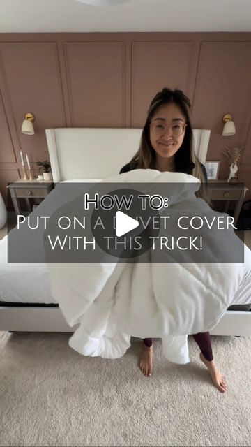 Natalie Park | DIY, Builds & Design on Instagram: "Here’s a tutorial for the easiest way to put on a duvet cover over your comforter insert using this simple burrito trick! 🌯 It makes it so easy and there’s no more struggling with trying to shove the comforter in all that fabric 🙌🏻 Did you know this little trick? If not, will you give it a try?" Instagram, Duvet Hack, Down Comforter, Duvet Insert, How To Make Bed, Bedding Hacks, Duvet Cover Tutorial, Duvet Cover Diy, Duvet Ties