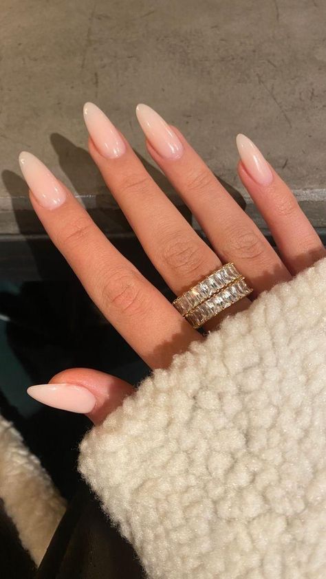 Neutral Nails Acrylic Almond Long, Classy And Simple Nails, Graduation Nails Ideas 2023 Almond, Prom Classy Nails, Simple Chic Nails Classy Almond, Simple Acrylic Nails Neutral, Neutral Nail Aesthetic, Nails Almond Classy, Pretty Clean Nails