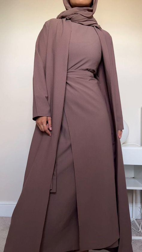 Abayas, Outfits, Muslim Fashion Dress, Muslim Dress, Muslim Women Fashion, Abaya Dress, Abaya Fashion, Abaya Outfit, Hijab Fashion Inspiration