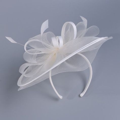 Bijoux, Fascinator Hats Wedding, Fascinator Hats, Feather Fascinators, Fascinator Hats Diy, Vintage Wedding Hats, White Fascinator, Facinators Wedding, Facinator Hats