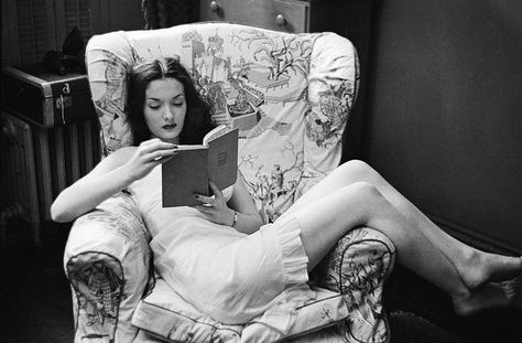 People, Inspiration, Vintage, Reading, Vintage Photos, Films, Books, Book Photography, Books To Read
