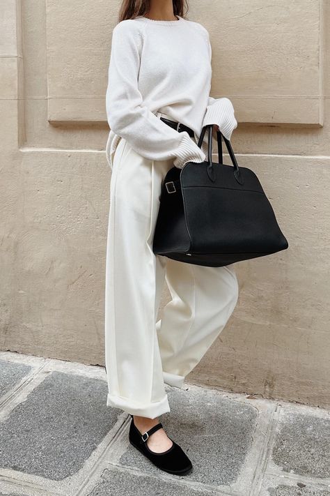 The Row's Margaux Bag is, in my opinion, the best bag on the market right now. Shop my edit of the best iterations, as well as similar versions here. Nice, Fashion, Style Hair, Outfits, Style, Ootd, Chic, Outfit Ideas, Moda