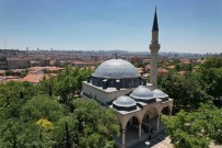 Mimar Sinan Ekolünün Ankara'daki Tek Örnegi Olan Cenab-I Ahmet Pasa Camii'nde 5 Asirdir Ezan Sesi Yükseliyor