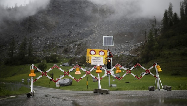 Erdrutsch in der Schweiz (Archivbild) (Bild: APA/KEYSTONE/GIAN EHRENZELLER)