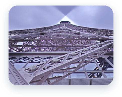 Разгледайте Айфеловата кула в Париж със Street View