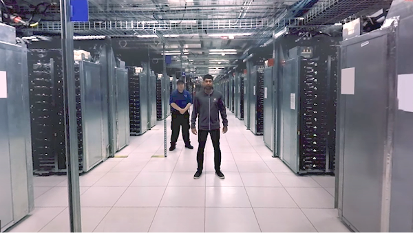 Google データセンターの 360 度ツアーの静止画像