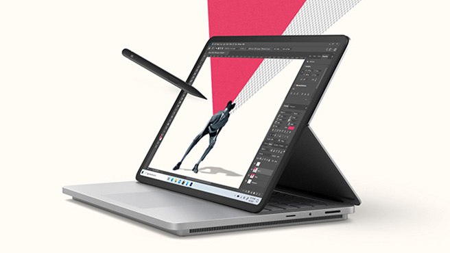 屏幕上显示 Adobe Photoshop 的 Surface Laptop Studio 2。