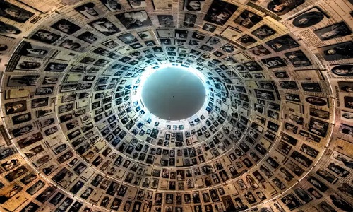 UNESCO report warns that Generative AI threatens Holocaust memory