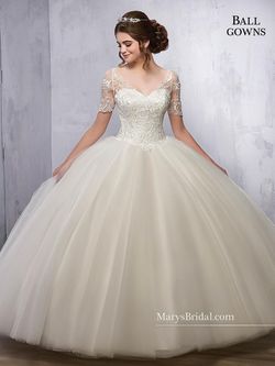 Style 2B840 Mary's White Size 10 Lace Quinceanera Mini Ball gown on Queenly
