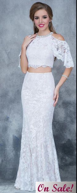 Style 1364 Nina Canacci White Size 2 Cap Sleeve Fitted Straight Dress on Queenly