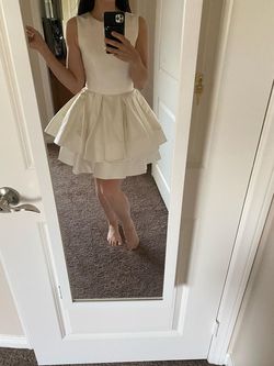 ASHLEYlauren White Size 2 Midi Cocktail Dress on Queenly