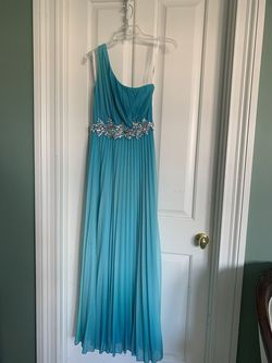 s Light Blue Size 6 Ball gown on Queenly