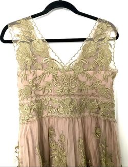 Style -1 BHLDN Nude Size 8 -1 Floral Prom Straight Dress on Queenly