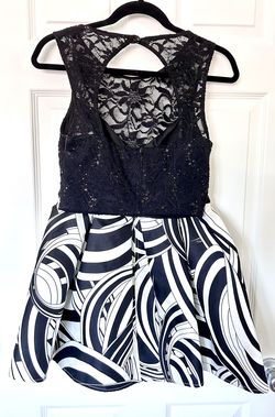 Teeze Me Black Size 4 Sorority Rush Backless Semi-formal Sweetheart Casual Cocktail Dress on Queenly