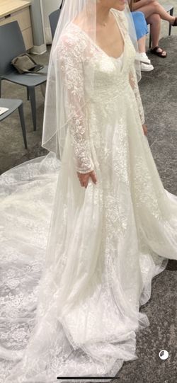 Style -1 Oleg Cassini White Size 2 Wedding Floor Length Sheer Train Dress on Queenly