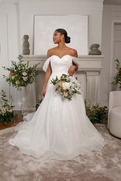 Style Cinderella Luxe Collection Bridal White Size 20 Floor Length Tall Height Sweetheart Ball gown on Queenly