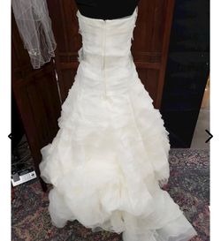 Vera Wang White Size 12 50 Off Train Dress on Queenly