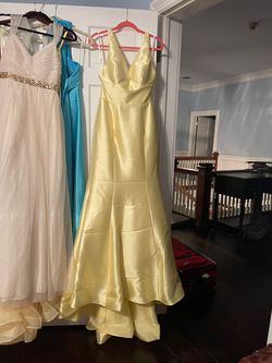 Style 53660 Sherri Hill Yellow Size 8 Floor Length Jersey Mermaid Dress on Queenly