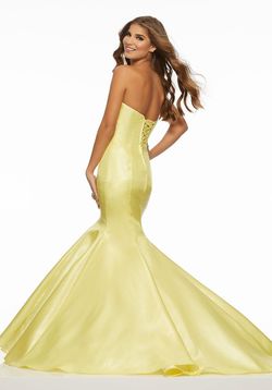 Style 43019 MoriLee Yellow Size 8 Mori Lee Silk Prom Mermaid Dress on Queenly