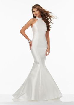 Style 99145 MoriLee White Size 00 Halter Prom Mermaid Dress on Queenly
