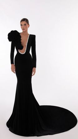 Style AD5613 Albina Dyla Black Tie Size 12 Plus Size Straight Dress on Queenly