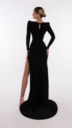 Style AD5615 Albina Dyla Black Size 8 Pageant V Neck Polyester Side slit Dress on Queenly