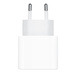 Az Apple 20 wattos USB-C hálózati adapterének oldalnézete, megjelenítve az USB-C csatlakozót.