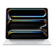 iPad Pro w układzie poziomym podłączony do klawiatury Magic Keyboard w kolorze białym