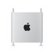 Mac Pro Tower, Seite, Aluminiumgehäuse, schwarzes Apple Logo in der Mitte, Standfüße und obere Griffe aus Edelstahl